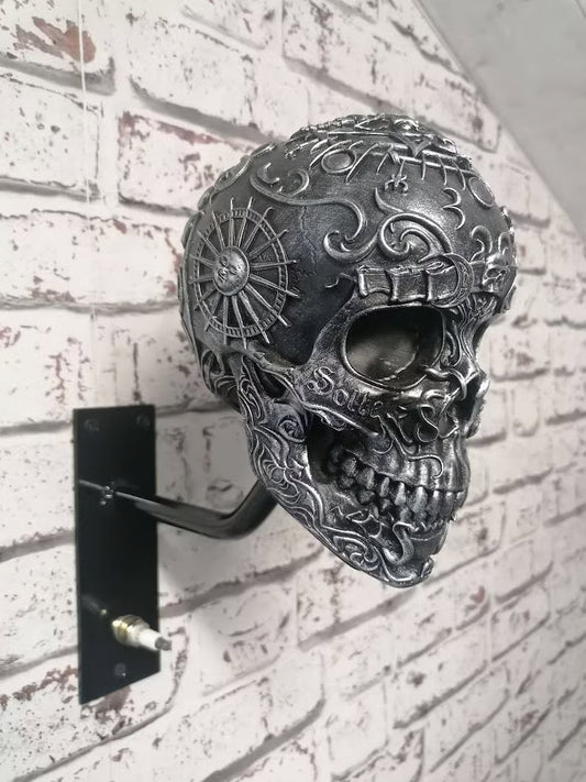 SkullRack – Holder til hjelm og jakke