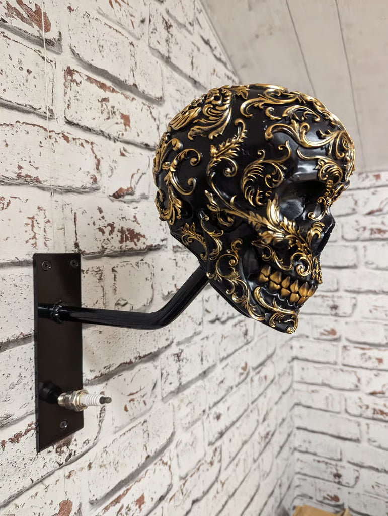 SkullRack – Holder til hjelm og jakke